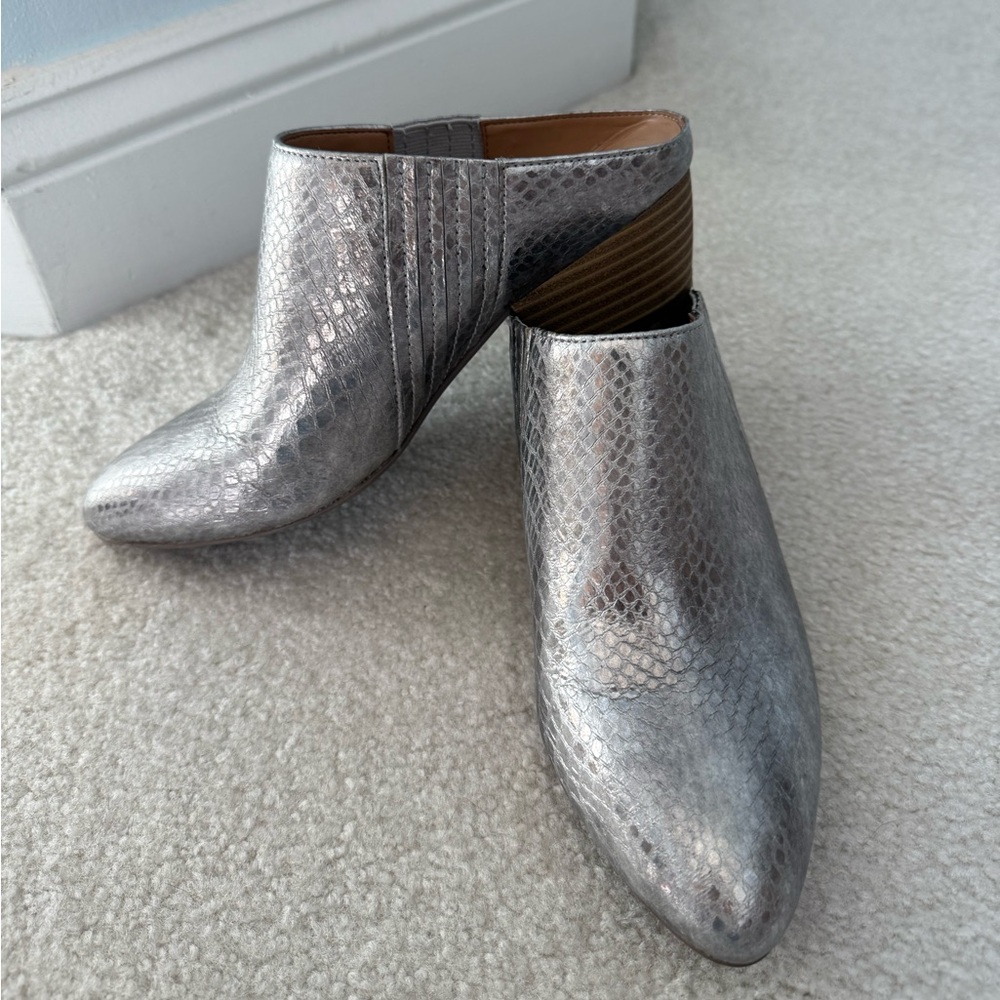 Elegant Silver Women's Mules